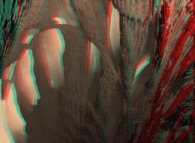 Anaglyph -blue=right, red=left- of a close-up on a pseudo-octonionic Mandelbrot set (a 'Mandelbulb')-tridimensional cross-section- 