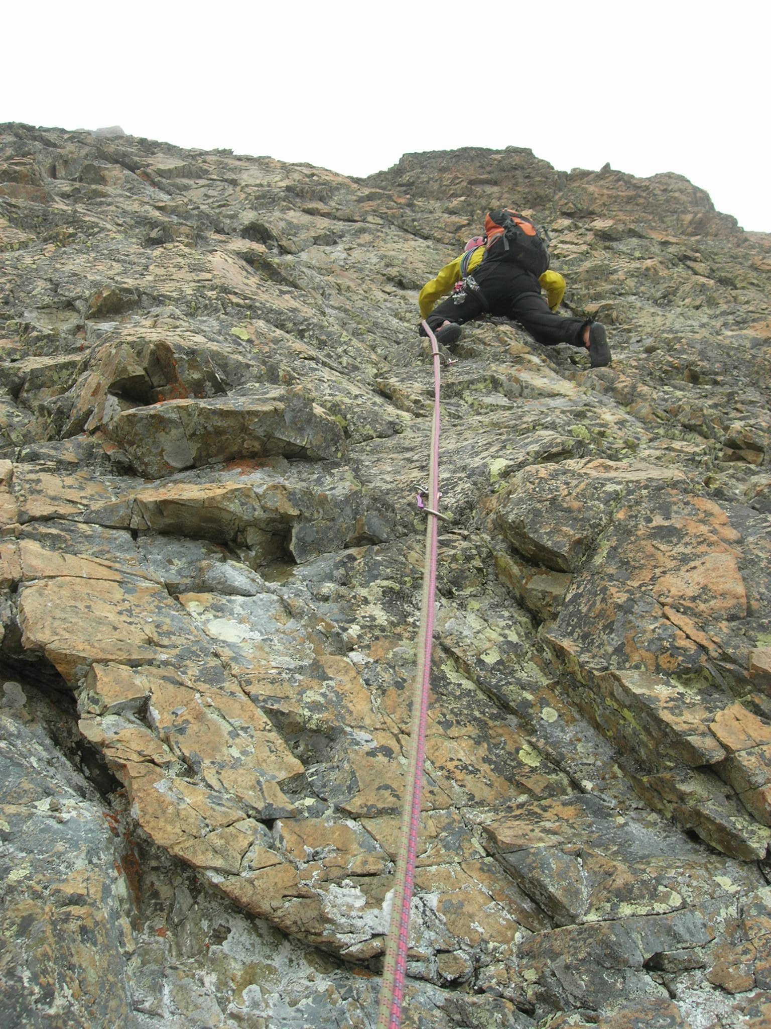 Dans la voie 'Ouvrez les Bans' en face sud-est des Bans